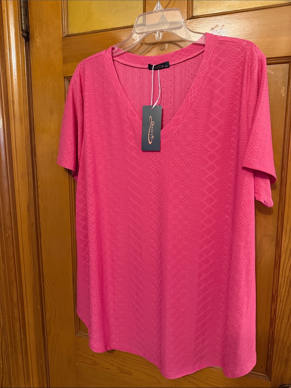 Elan Hot Pink V‑Neck Short Sleeve Eyelet Top